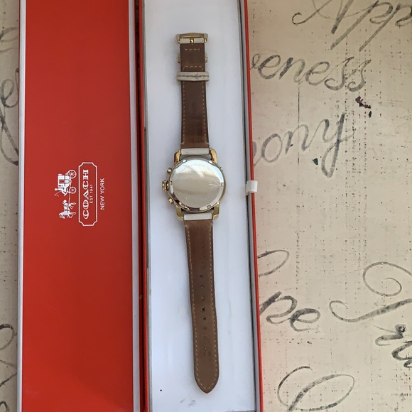 Watch - Picture 5 of 6